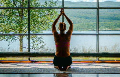 yoga på Fjällnäs i sommar