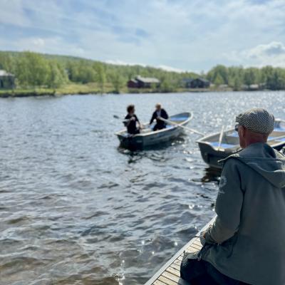 Hyr roddbåt på Fjällnäs