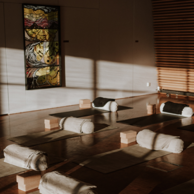 Förberett för yoga i Aula Capella