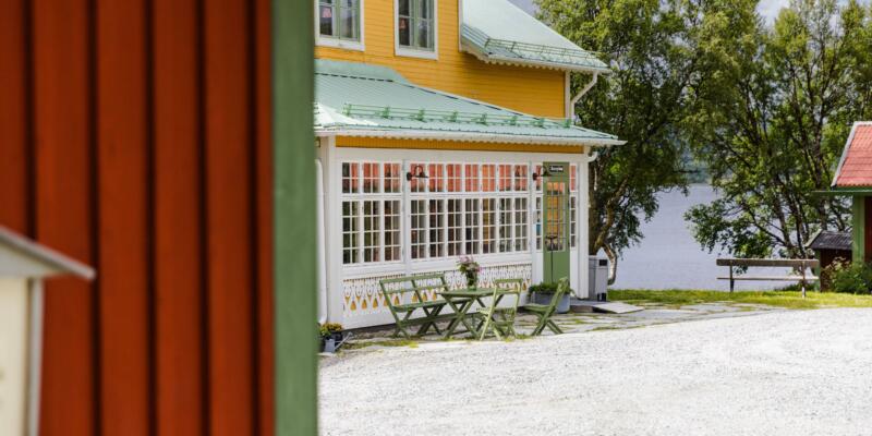 Fjällnäs i sommarskrud