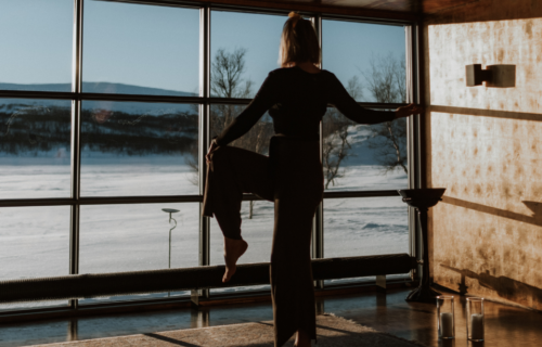 Yoga i Aula Capella på Fjällnäs Est. 1882